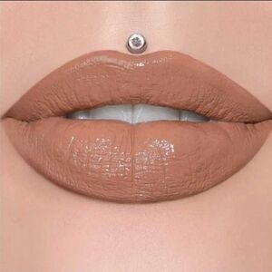 Mannequin Supreme Gloss Jeffree Star